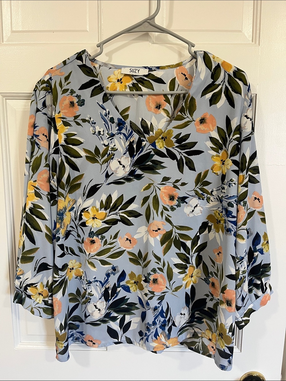 Suzy Shier floral top